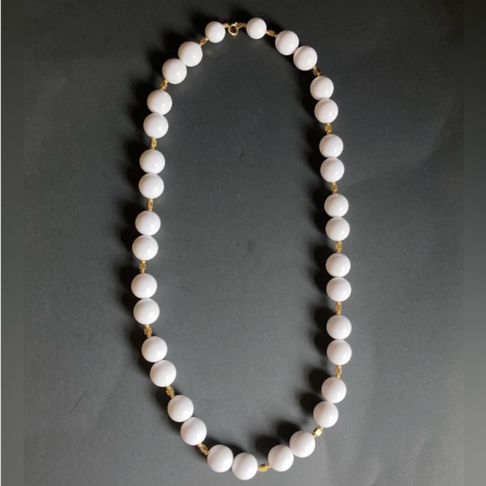 Vintage Estate White and Gold Necklace - Picture 5 of 12